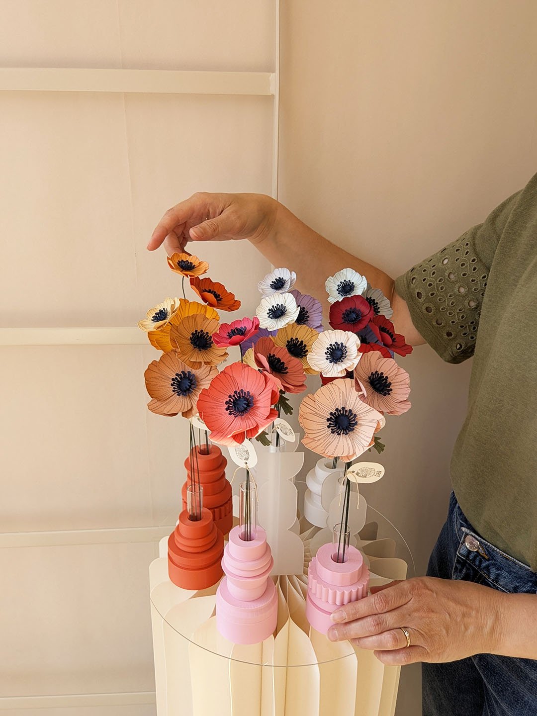 Bouquet papier Anémone – délicatesse et élégance en papier fait main.