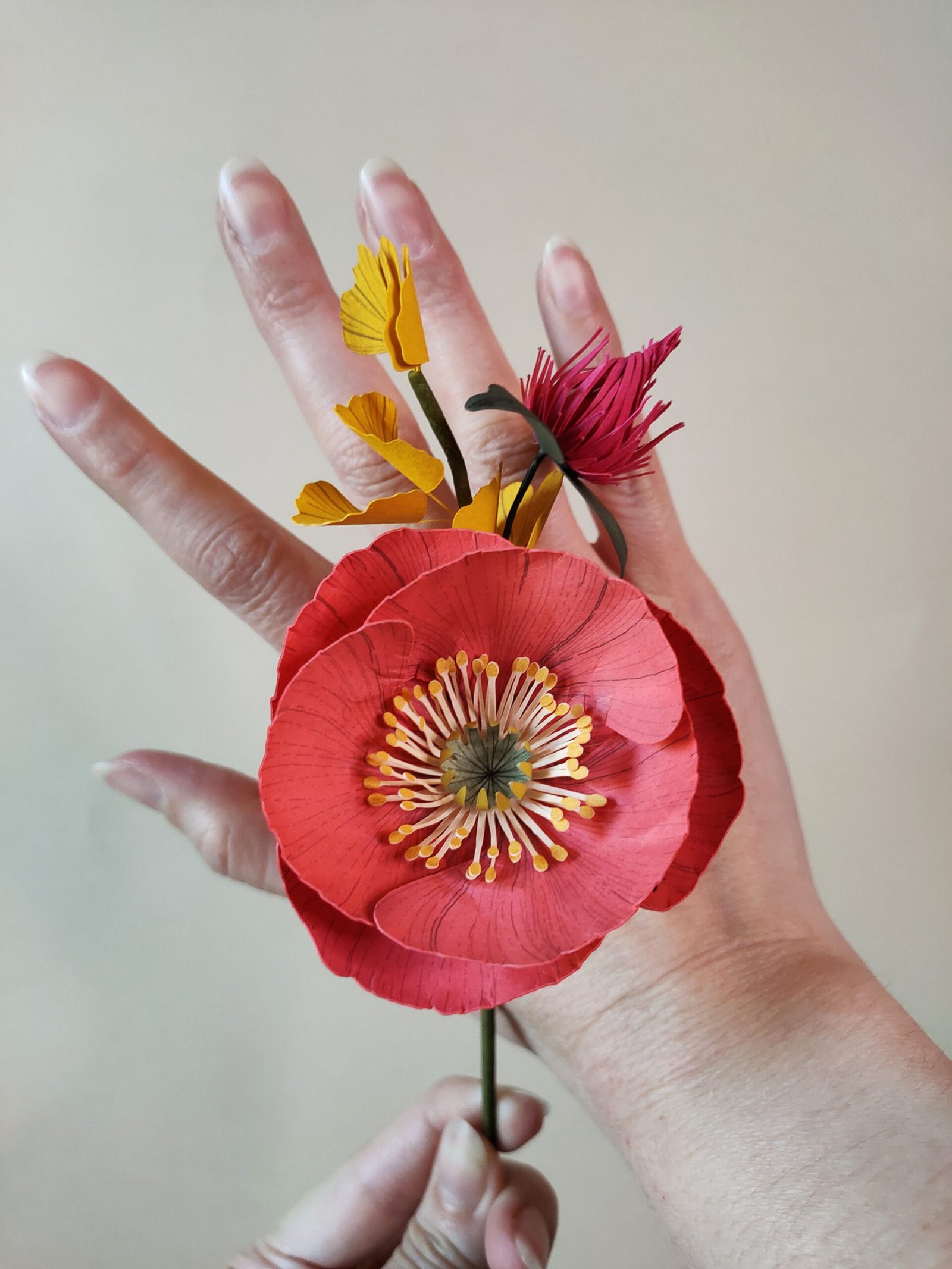 bouquet fleurs en papier dessiné déco artisanale durable