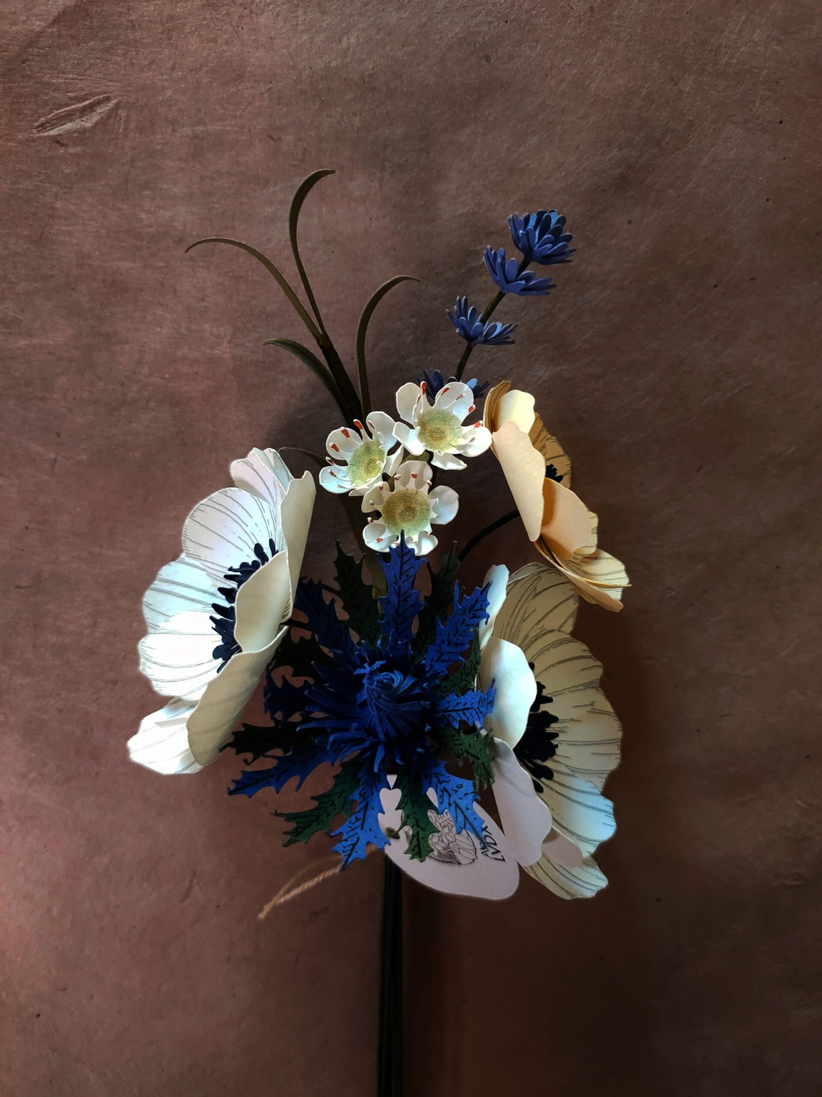 bouquet fleurs en papier dessiné déco artisanale durable