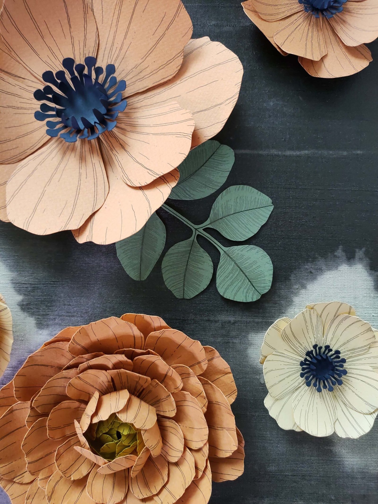 coffret fleurs murales en papier décoration artisanale durable