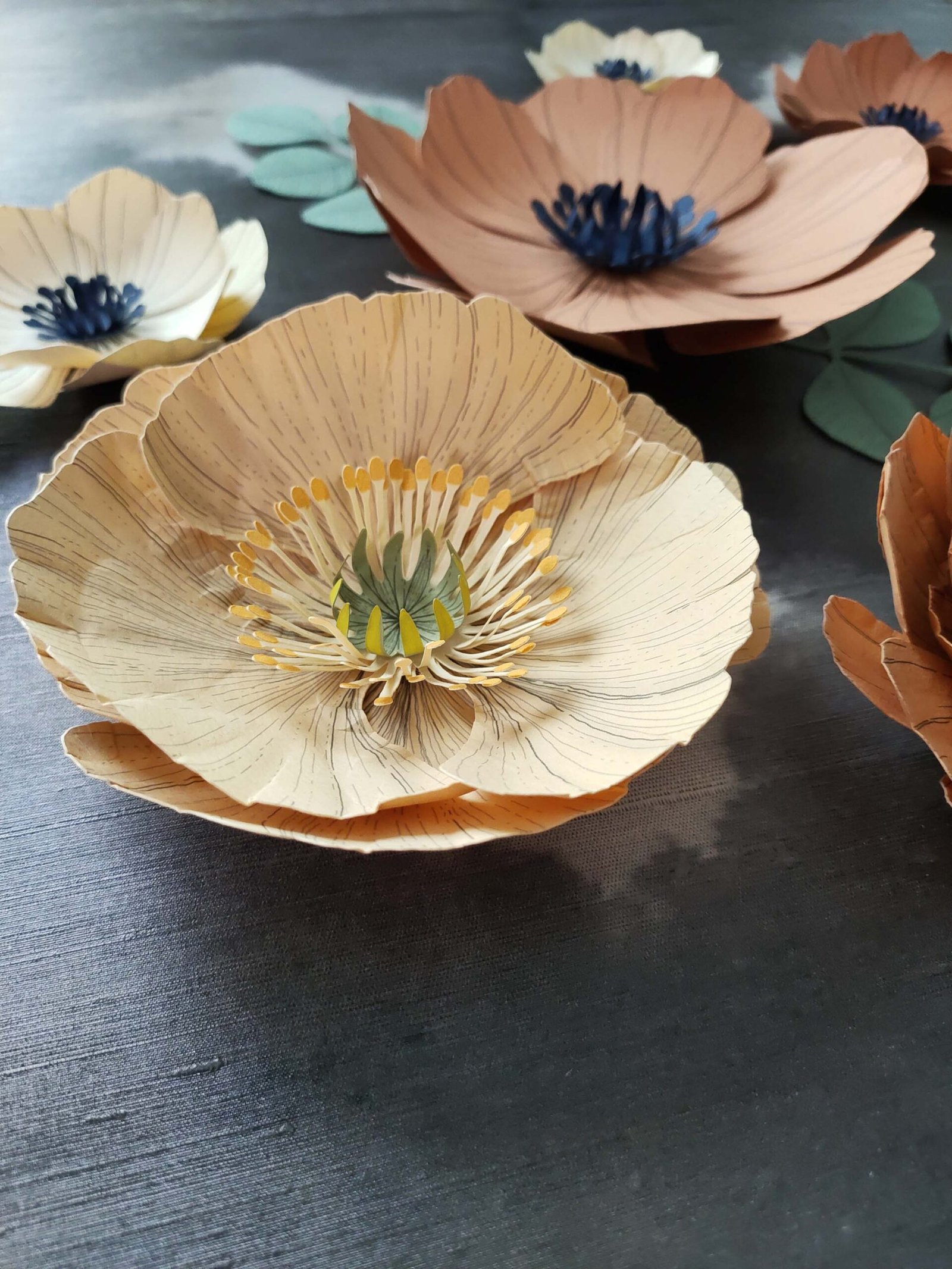 coffret fleurs murales en papier décoration artisanale durable