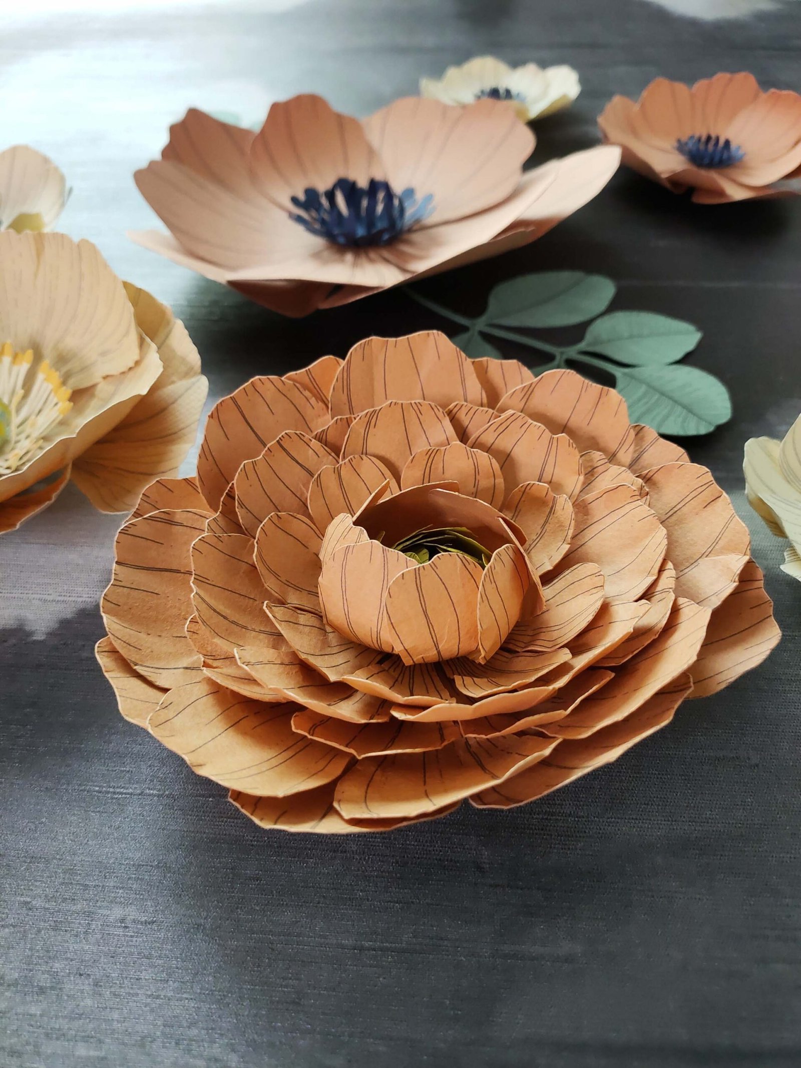 coffret fleurs murales en papier décoration artisanale durable