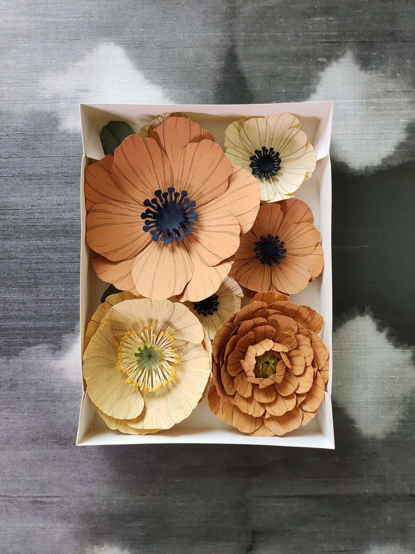 coffret fleurs murales en papier décoration artisanale durable