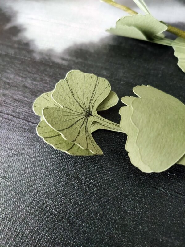 branche ginkgo feuillage en papier décoration durable artisanale