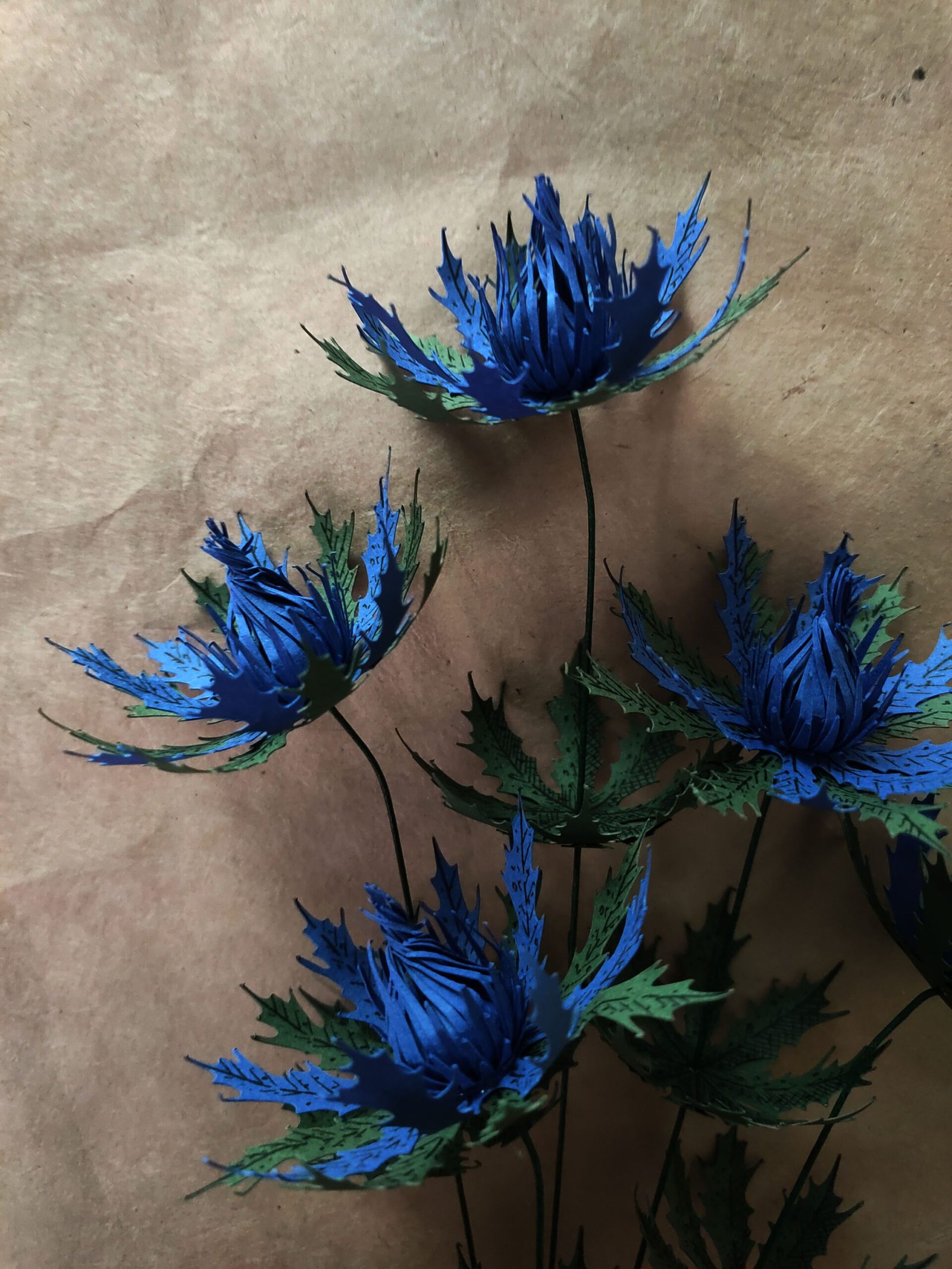 fleurs en papier décoration artisanale durable