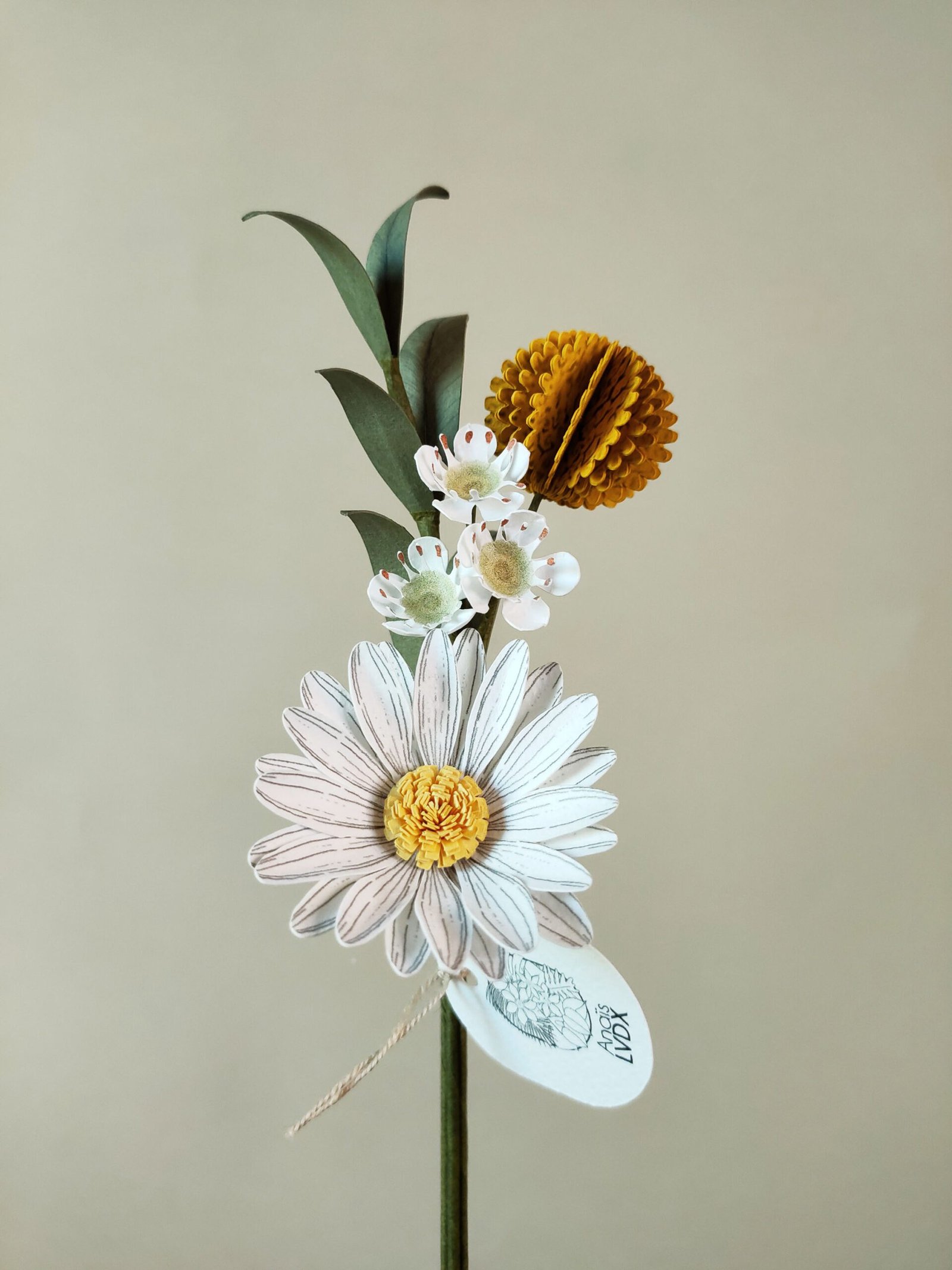 bouquet fleurs en papier dessiné déco artisanale durable