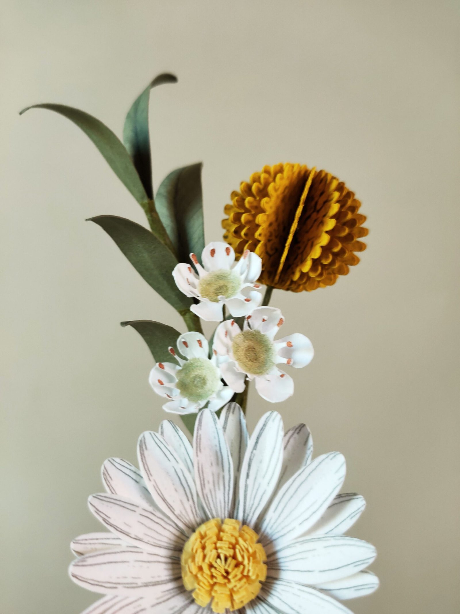 bouquet fleurs en papier dessiné déco artisanale durable