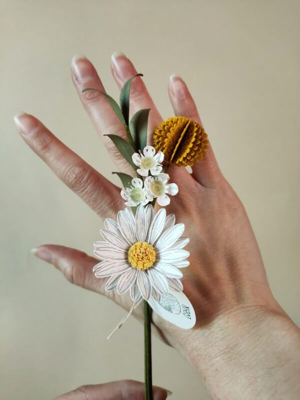 bouquet fleurs en papier dessiné déco artisanale durable