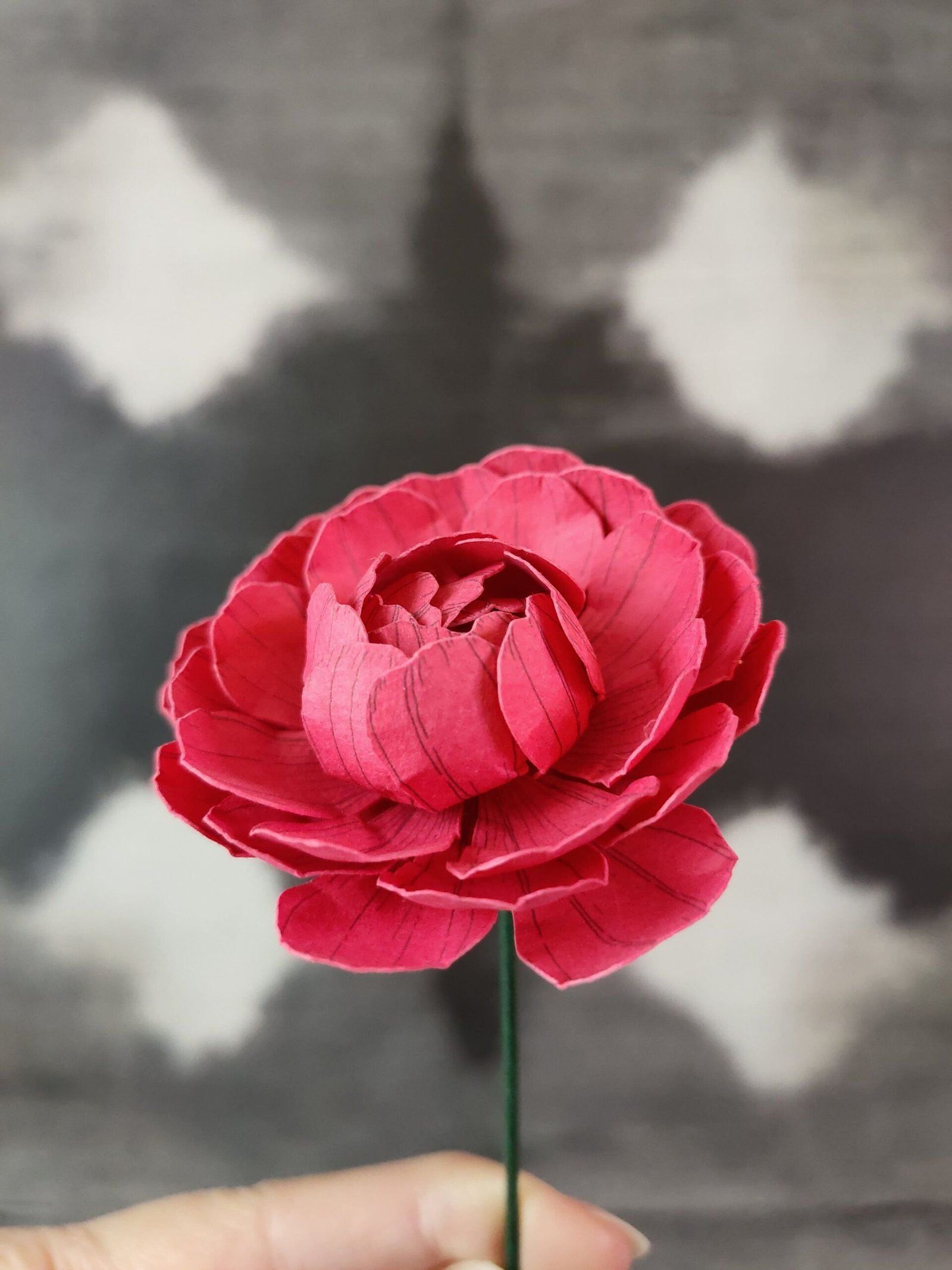 renoncule fleur en papier dessiné déco artisanale durable