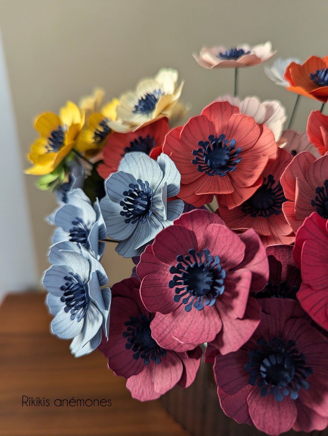 fleurs en papier décoration artisanale durable rikiki anémone