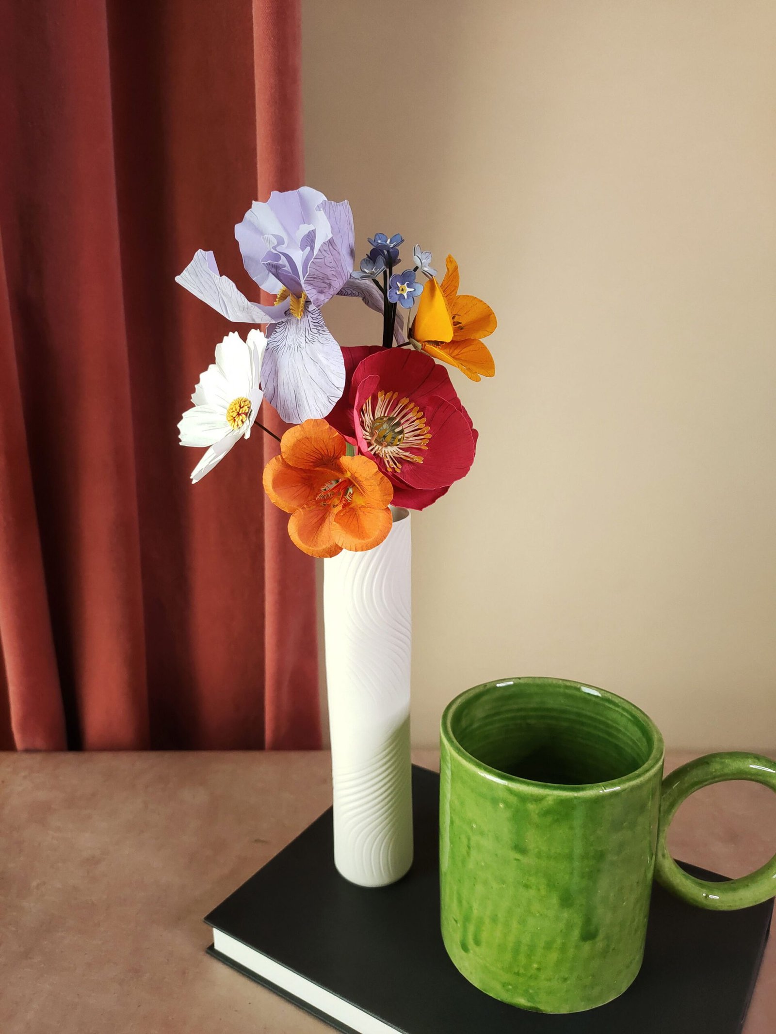 bouquet fleurs en papier dessiné déco artisanale durable