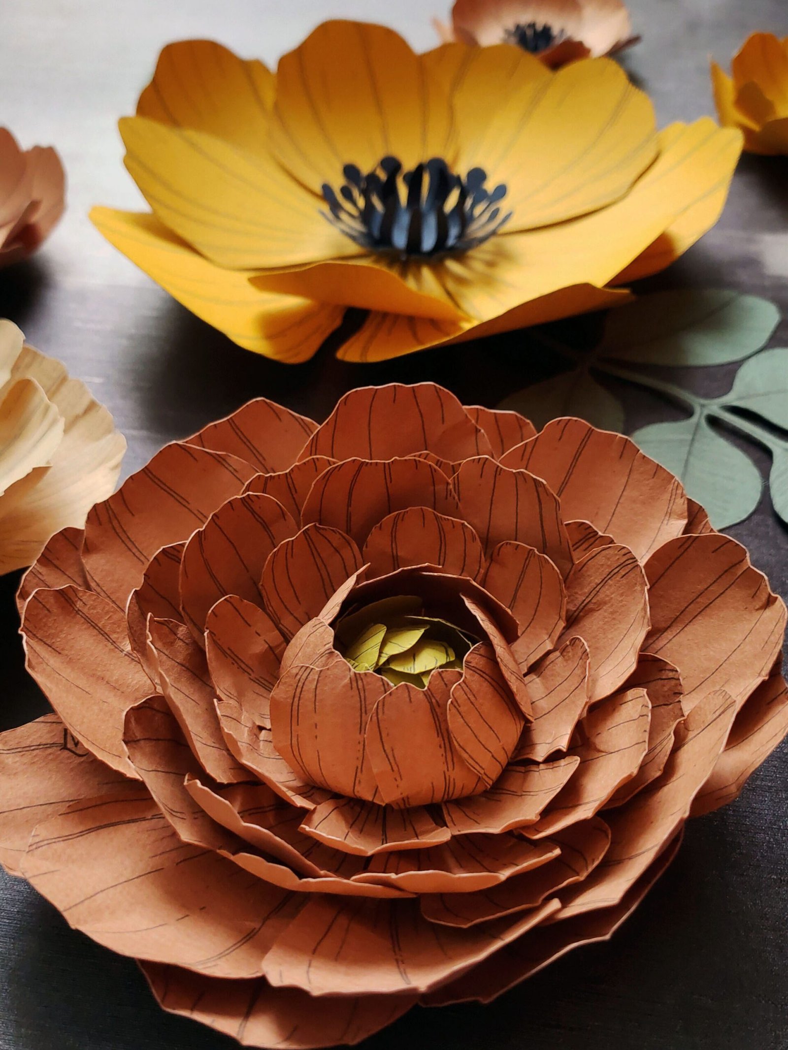 coffret fleurs murales en papier décoration artisanale durable