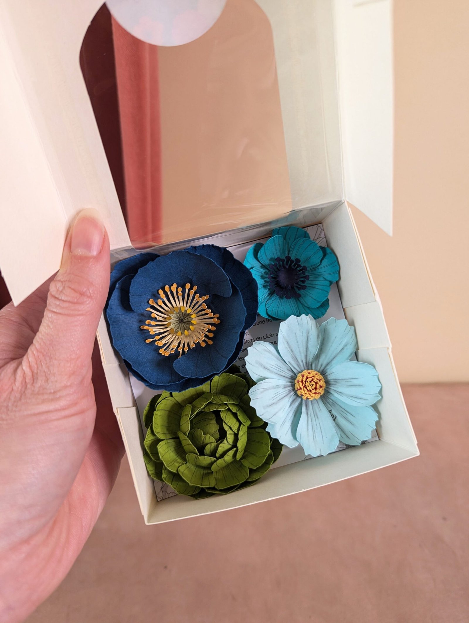 coffret magnets fleuris fleurs murales en papier décoration artisanale durable
