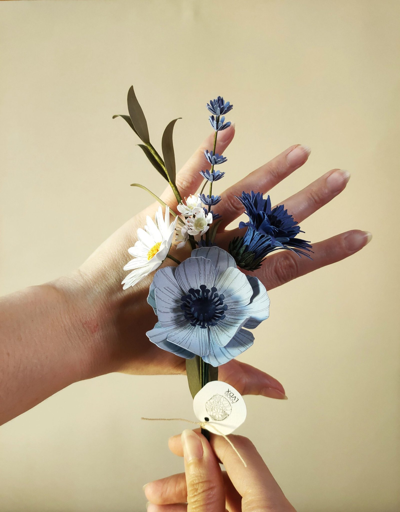 bouquet fleurs en papier dessiné déco artisanale durable