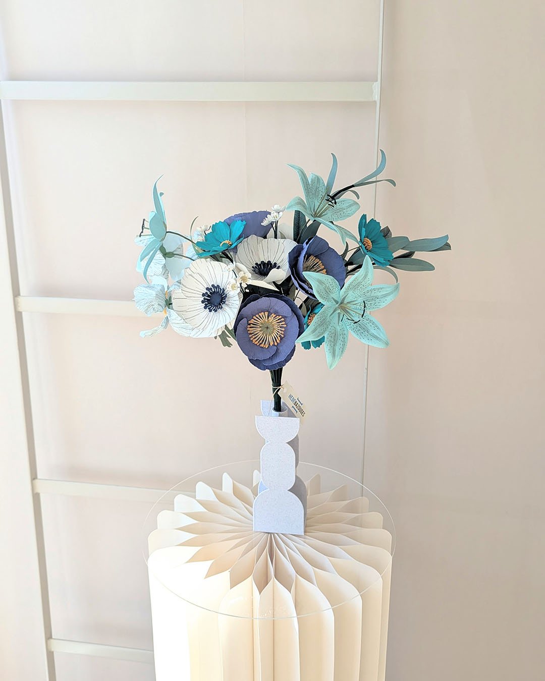 bouquet de mariée fleurs en papier coloris bleu turquoise style moderne anais lvdx