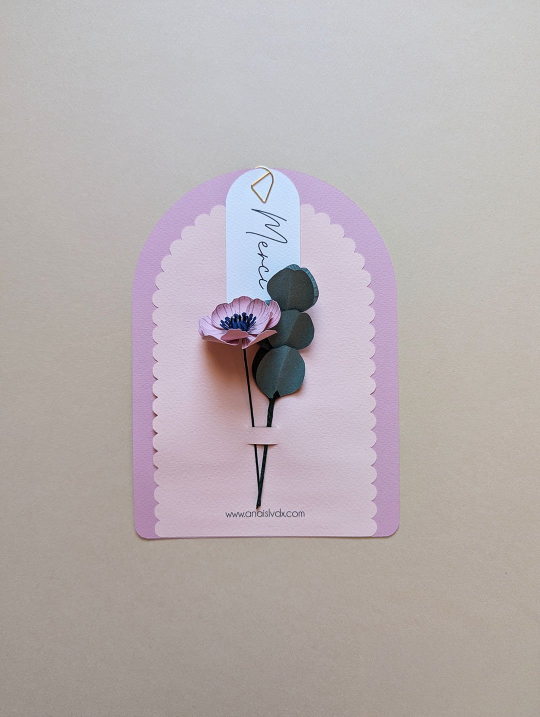 Carte fleurie Merci Fleuri coloris Rose Foncé Rosa, fleur en papier façonnée à la main, Anaïs LVD